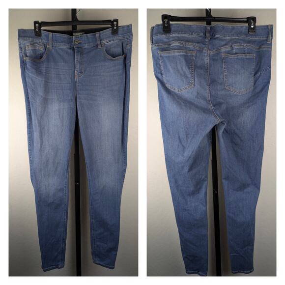 Torrid 20 Extra Tall Bombshell Skinny Medium Wash Denim Jeans 32" inseam - Picture 1 of 8